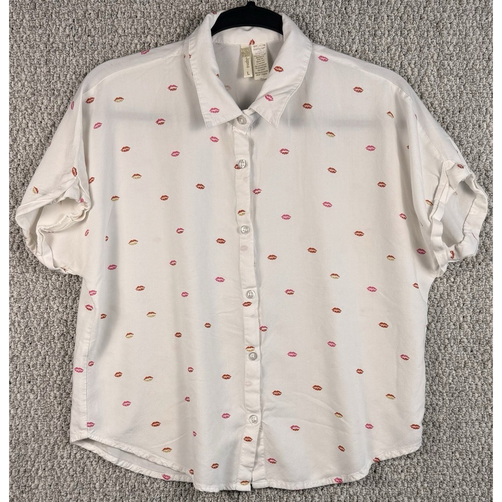 Japna Lips Print Button Up Blouse Womens L White Kiss Emoji Indie Cute Top